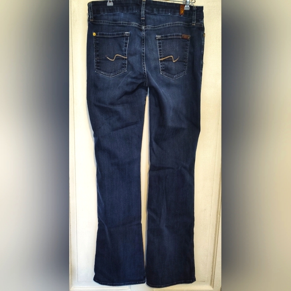 7 for All Mankind Kimmie low rise bootcut Jean in medium indigo wash - Picture 2 of 6